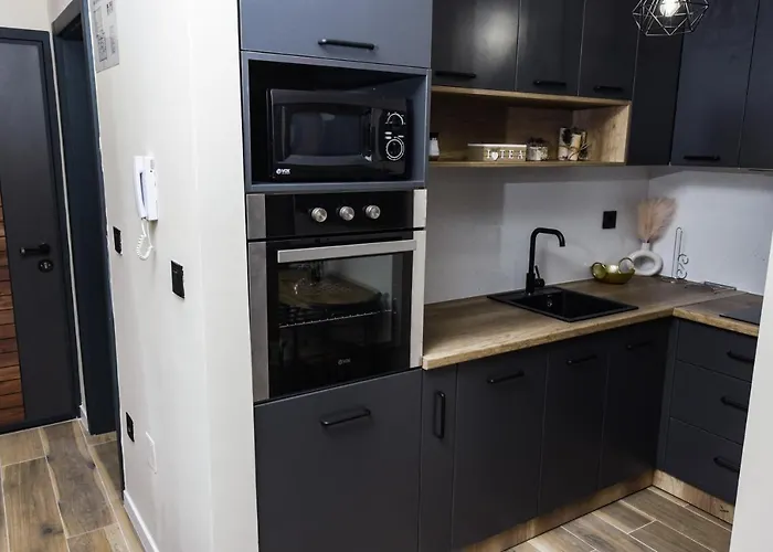 Skylux Montana 公寓 *